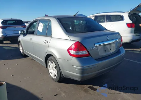2010 Nissan Versa 1.8S z USA, uszkodzony, nr VIN 3N1BC1AP7AL467974
